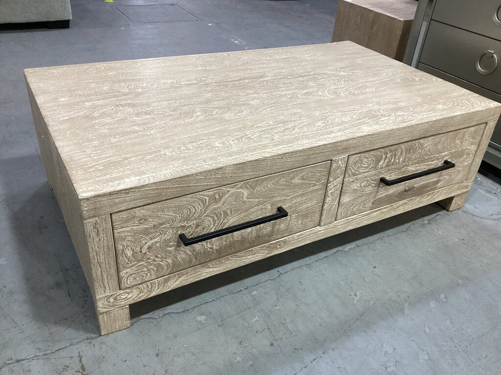 82935 - Ashley Belenburg Storage Cocktail Table 3pc Set