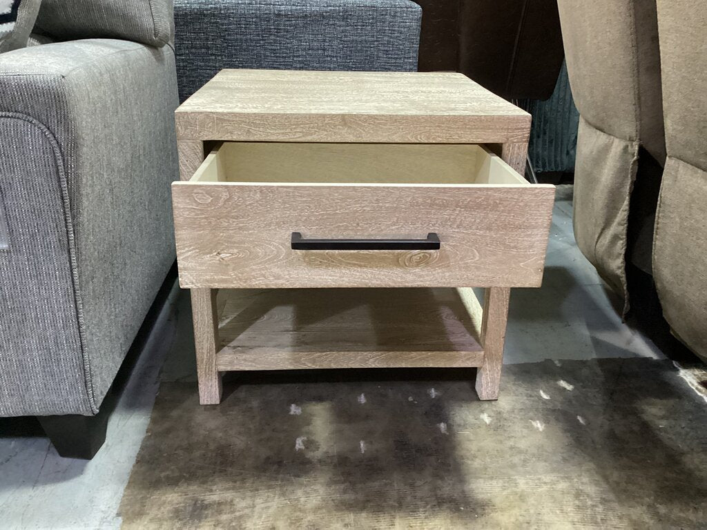 82935 - Ashley Belenburg Storage Cocktail Table 3pc Set