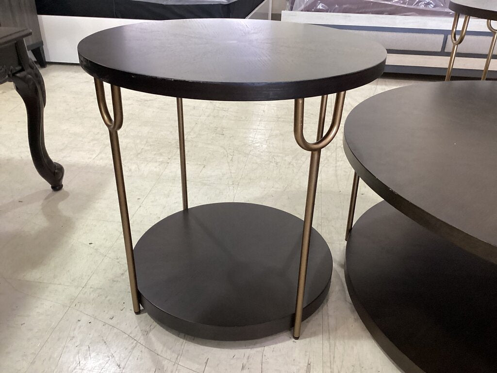 82937 - Ashley Brazburn 3pc Coffee Table Set 42x42x17, 24x24x24