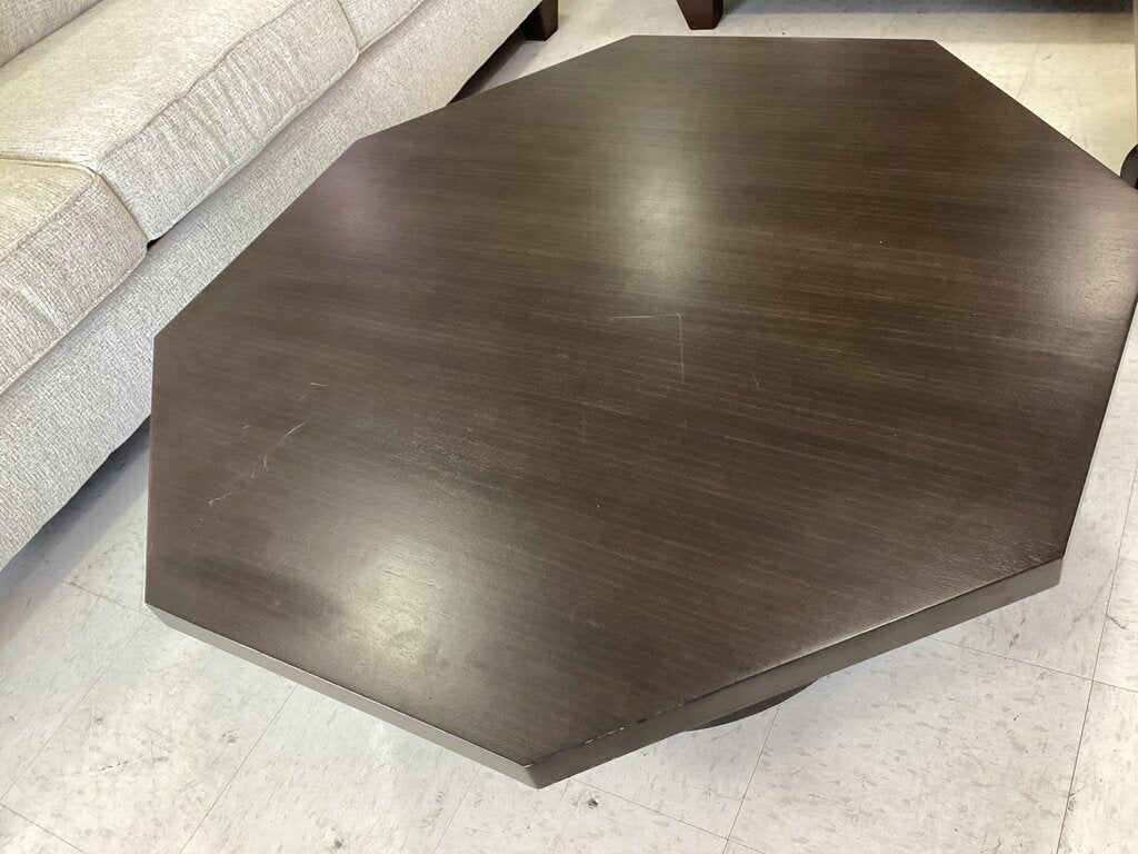 82941 - Ashley Chasinfield 3pc Cocktail Table Set 43x43x17