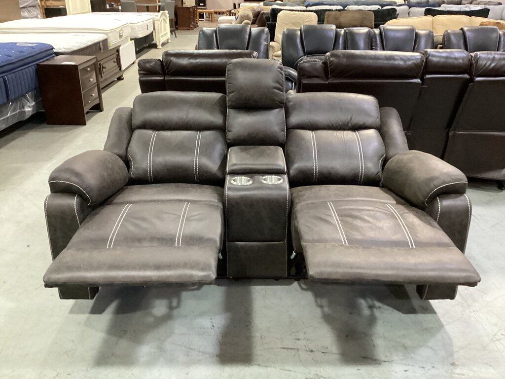 Lucca Brown NEW Motion Loveseat w/Console 70x32x38 (679321)