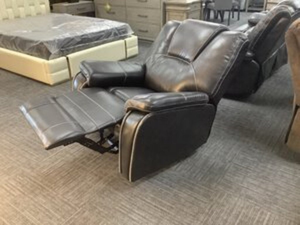 Granada NEW Black Glider Recliner 37x50x38 (606242)
