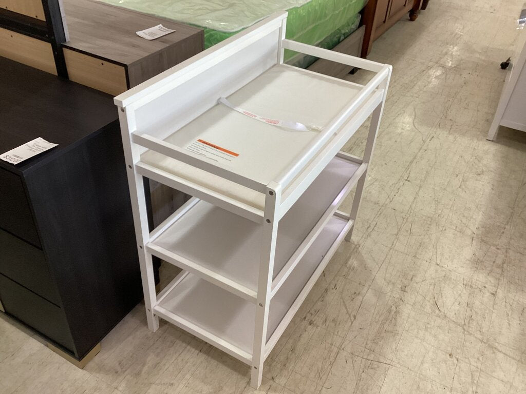 83207 (8528-15) White Changing Table 38x15x38