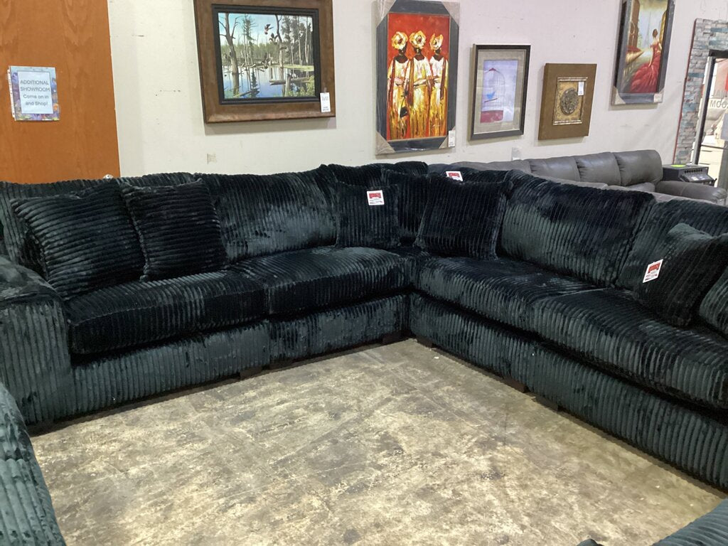 Libby Black Onyx NEW 5pc Modular Sectional 130x130x40 (1300-03)
