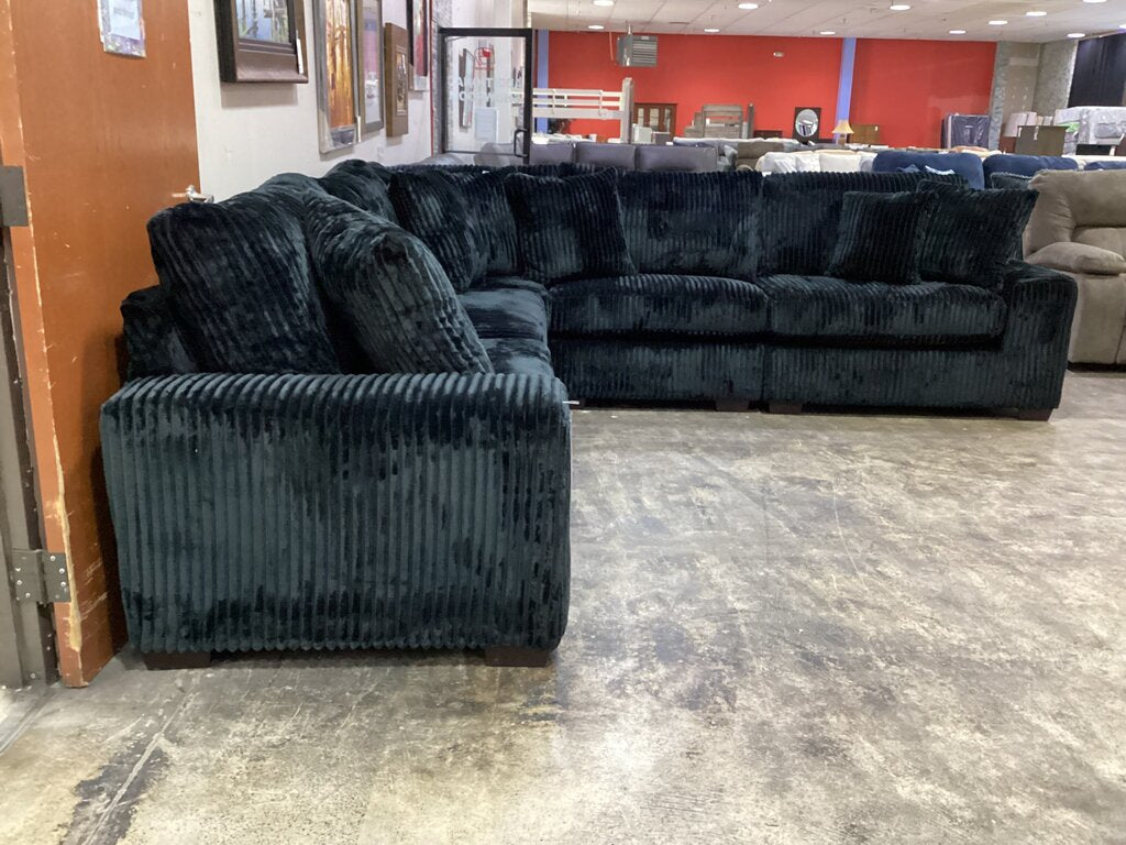 Libby Black Onyx NEW 5pc Modular Sectional 130x130x40 (1300-03)