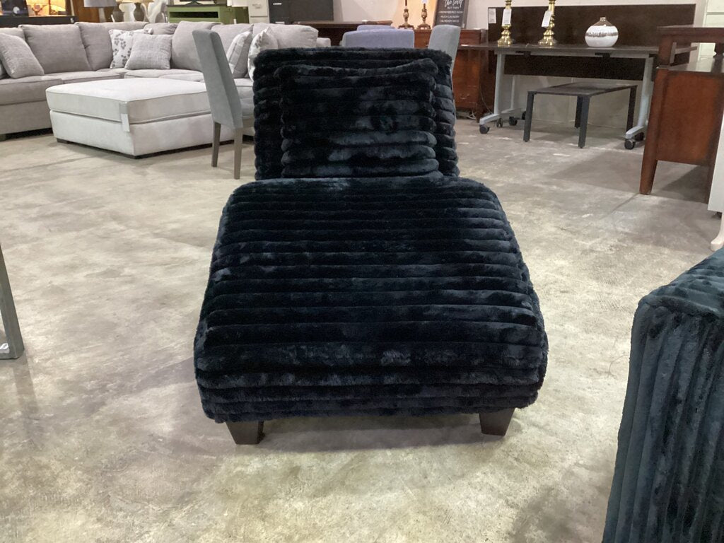 Lush Black NEW Chaise Lounge 31x67x35 (9006-LB)