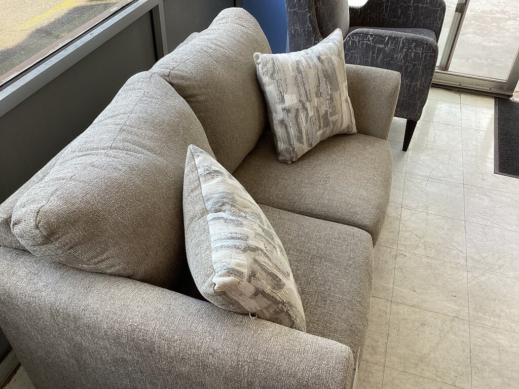 Listowel Oat NEW Loveseat 57x34x35 (3002-LISO)