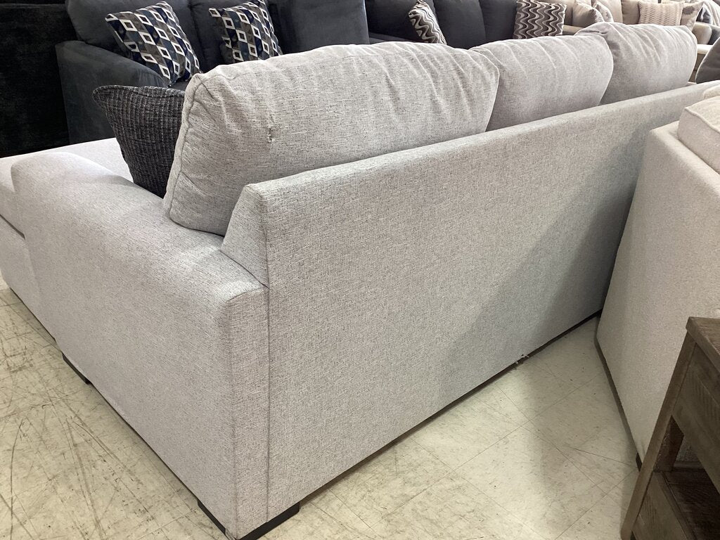 83294 - Ashley Tasselton Snow Sofa Chaise 100x63x39