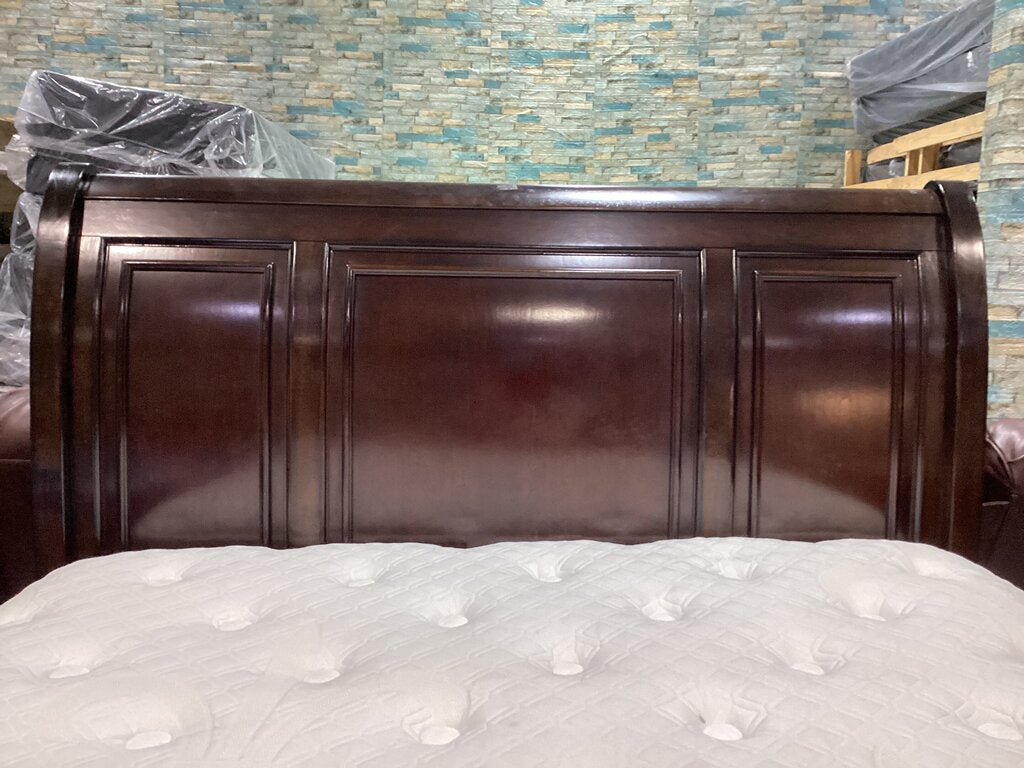 83300 - Ashley Porter Queen Bed Frame 65x90x57