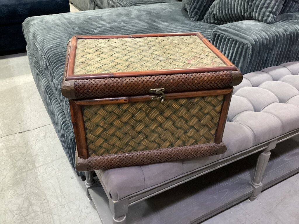 83346 - Cerulean Bay Wicker Chest 19x12x12