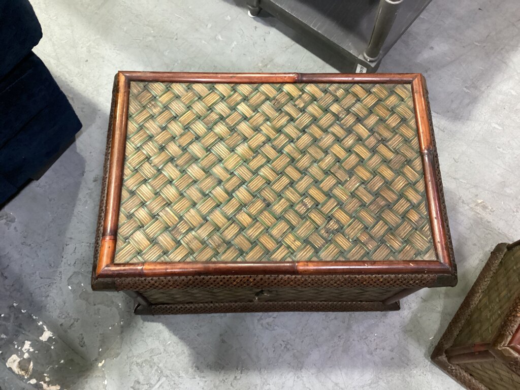 83349 - Cerulean Bay Wicker Chest 22x15x14