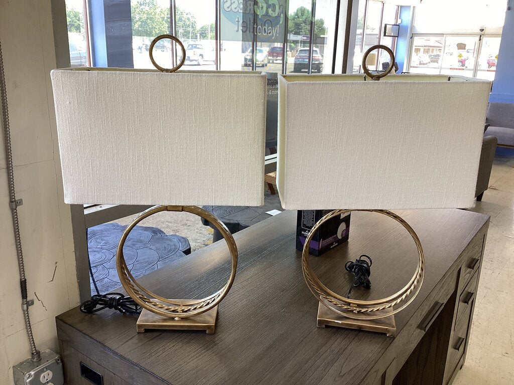 83329 - Pair of Ashley Mahala 28in Table Lamps