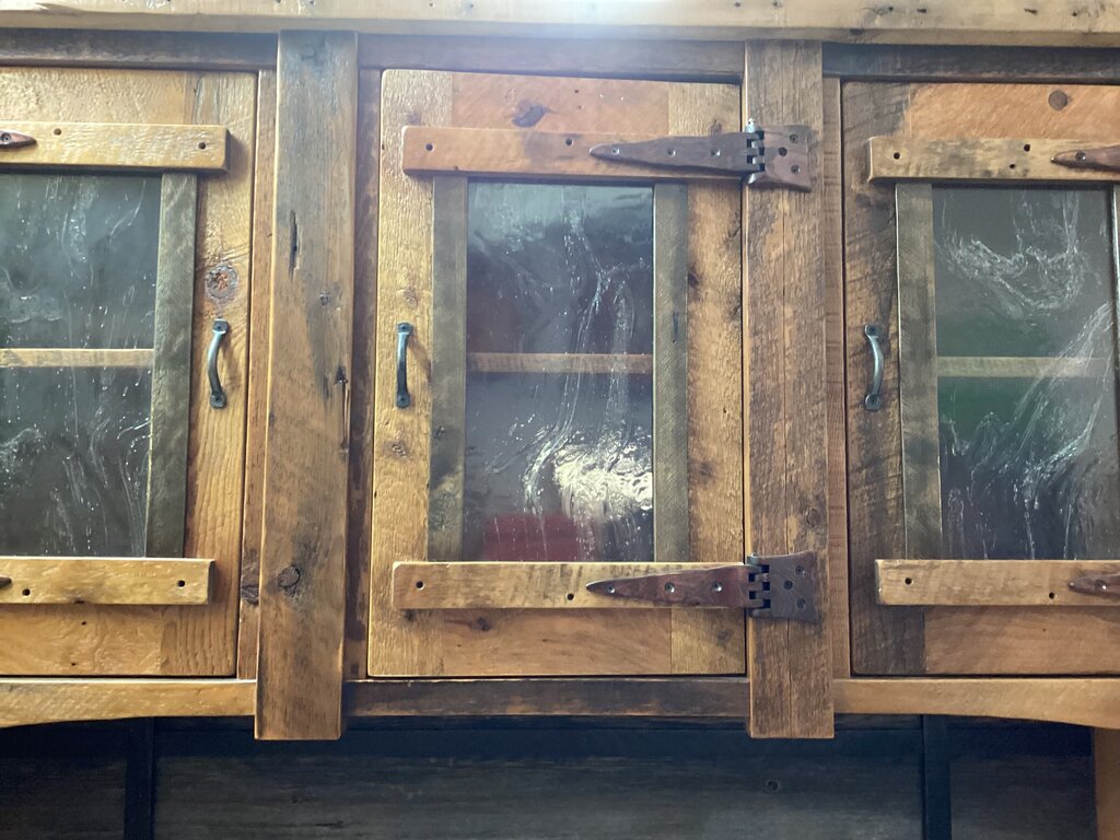 83513 - Louis Alan Heritage Silver Falls Barn Wood Buffet & Hutch 71x20x36-84