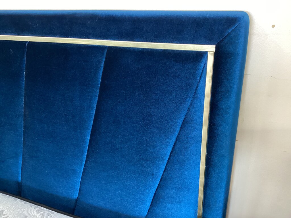 Gatsby NEW King Bed Frame 78x88x55 (147840)