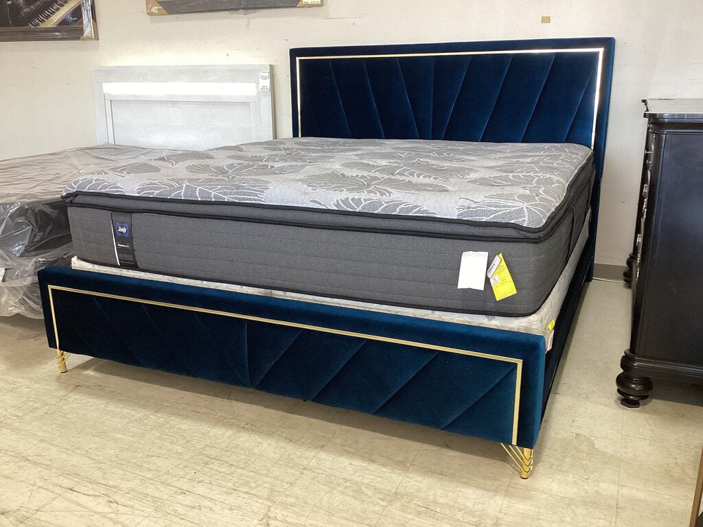Gatsby NEW King Bed Frame 78x88x55 (147840)