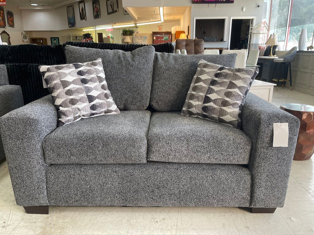 Wham Pepper NEW Loveseat 62x37x35 (4200)