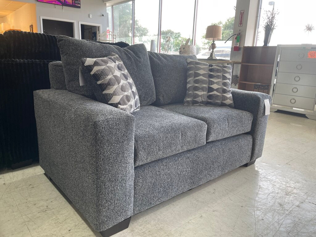 Wham Pepper NEW Loveseat 62x37x35 (4200)