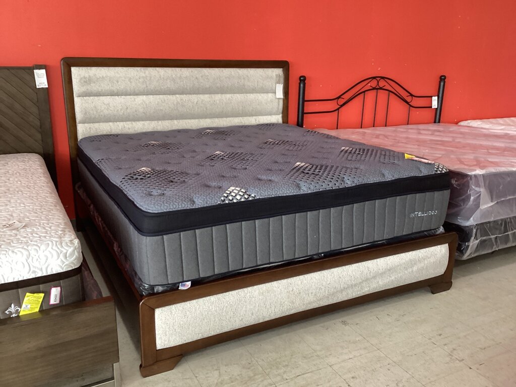 Willow Wood NEW King Bed Frame 79x84x55 (133440)