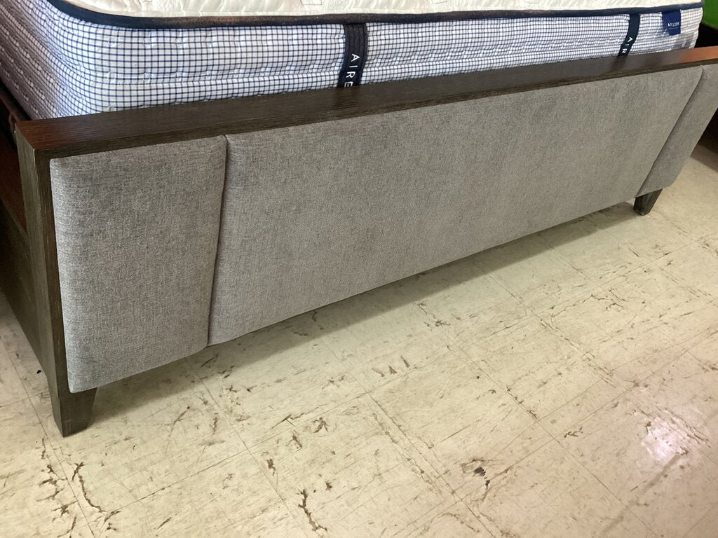 83581 - Bernhardt Linea King Upholstered BedFrame 80x88x70