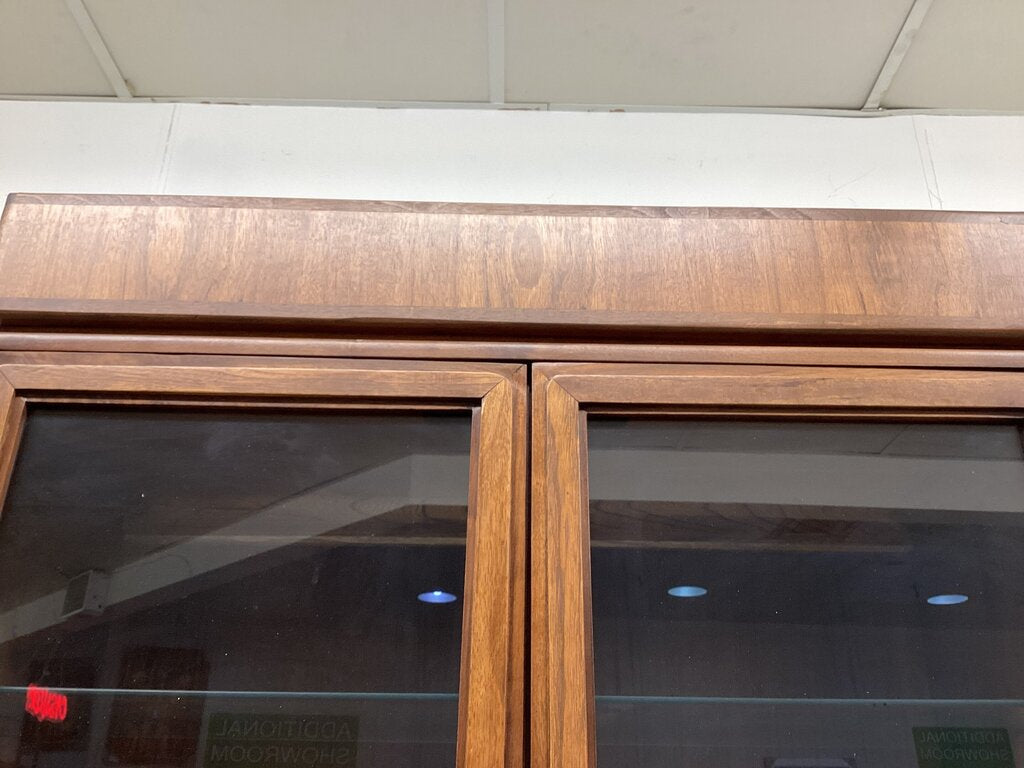83665 - Founders MCM Vitrine Cabinet 39x16x83