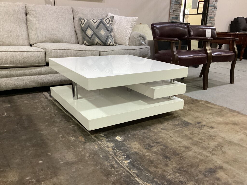 83730 - Pastel Furn White Cocktail Table 36x36x17
