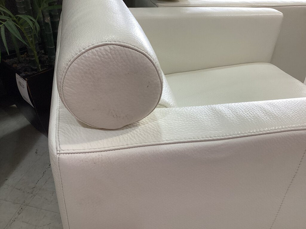 83705-06 - Pair of Natuzzi Suad Leather Swivel Chairs 30x32x29