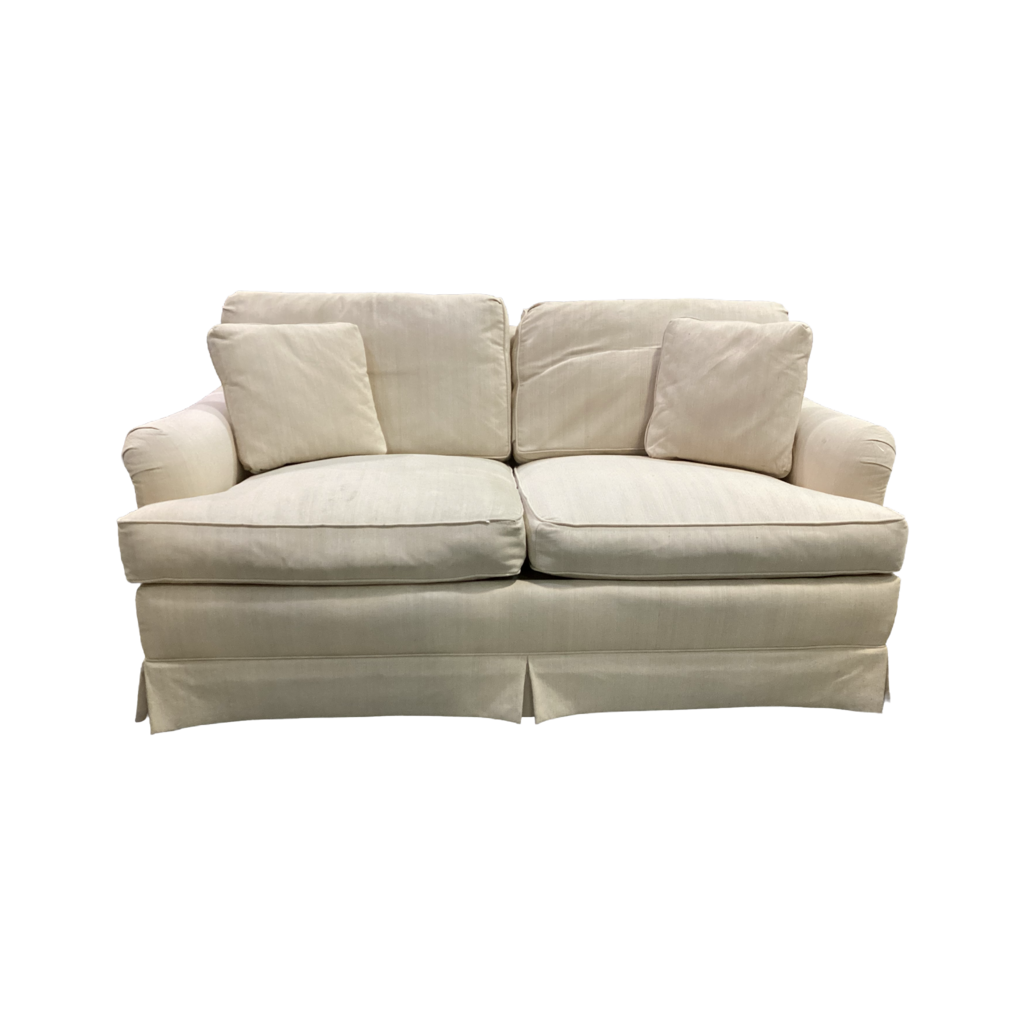 83668 - Bloomingdales Loveseat 62x38x32