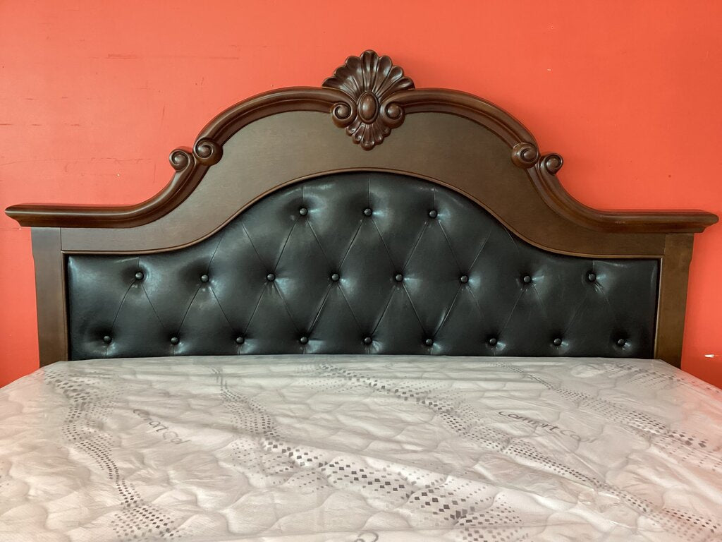 Sonesta Grande NEW King Bed Frame 83x84x67 157500