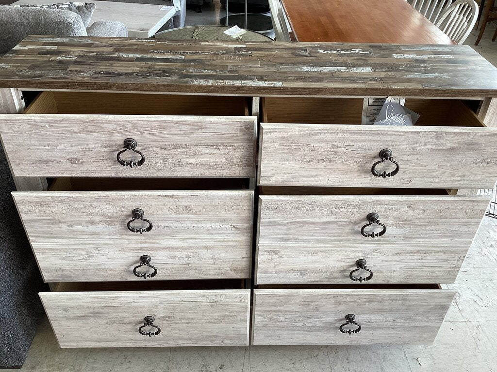 83772 Ashley Willowton Dresser 61x16x41