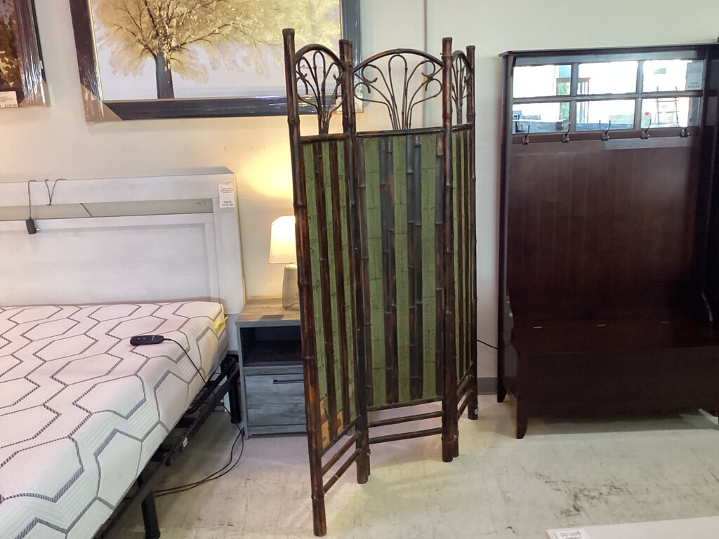 83695 - Three Panel Privacy Screen 51x2x72