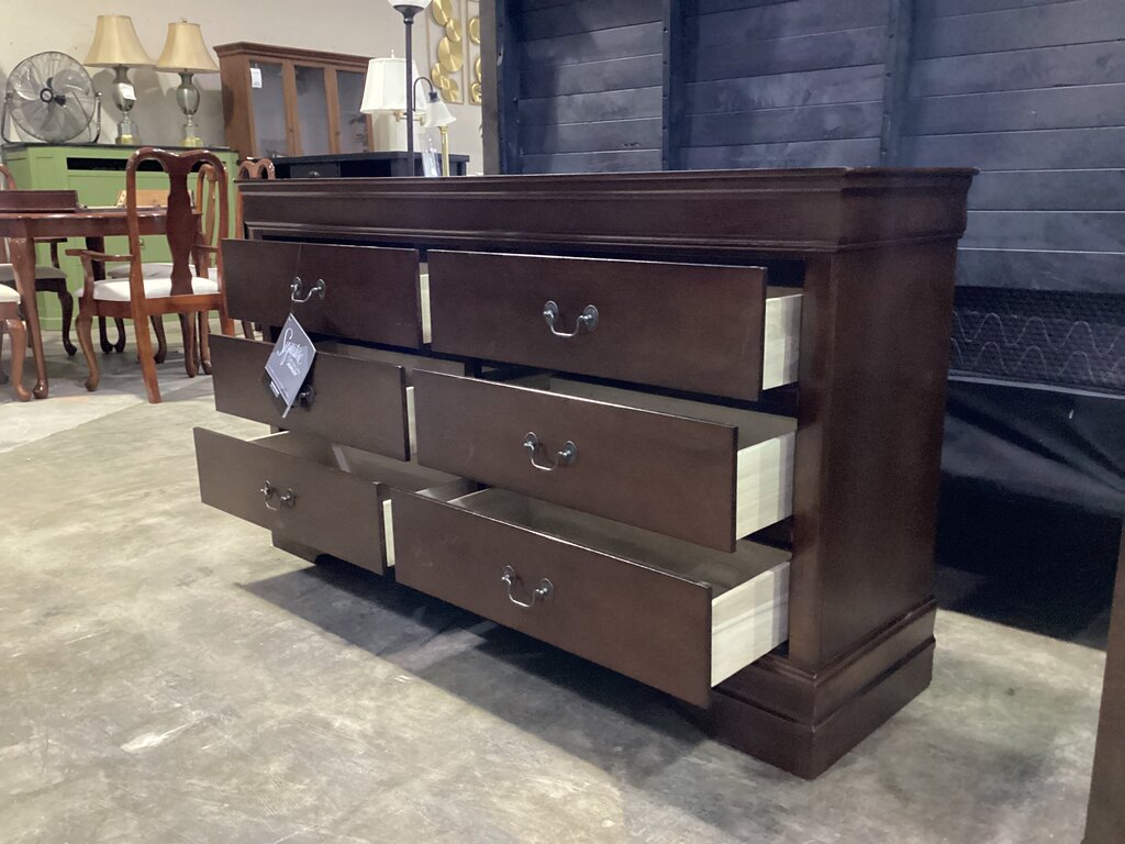 83777 - Ashley Alisdair Dresser 58x16x33