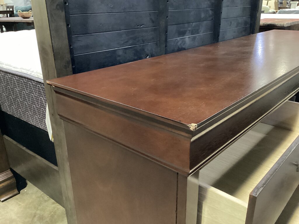 83777 - Ashley Alisdair Dresser 58x16x33