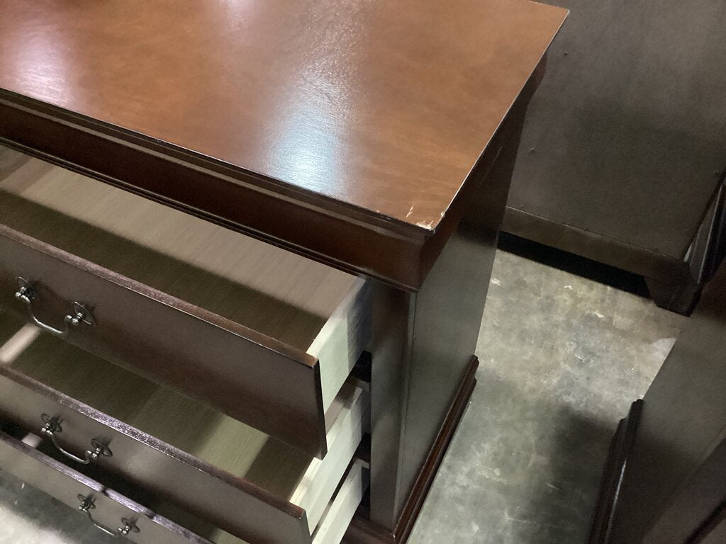 83778 - Ashley Alisdair Dresser 58x16x33