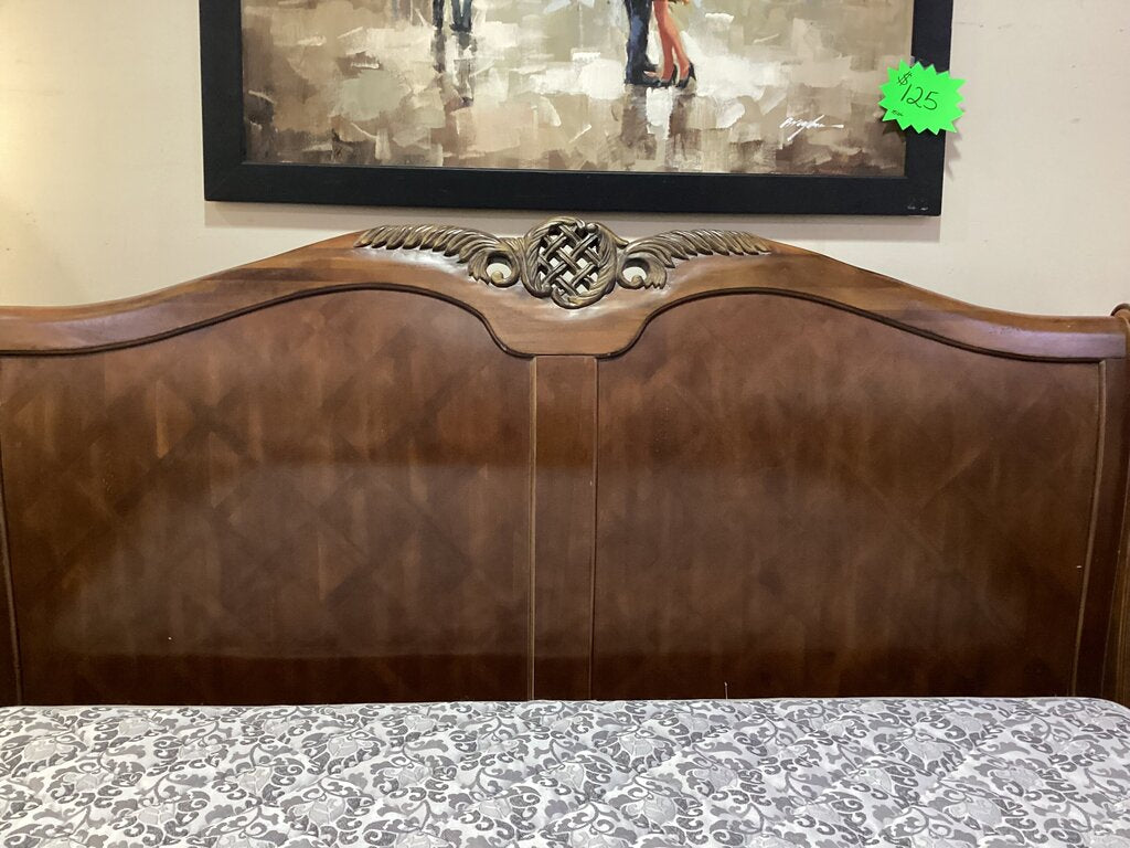 83808 - Kathy Ireland Home King Bedframe 83x54