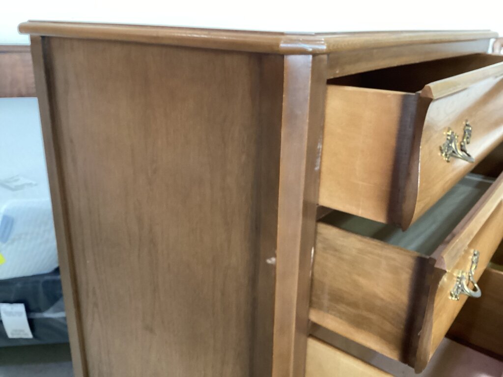 83599 - Huntley Dresser 54x19x31