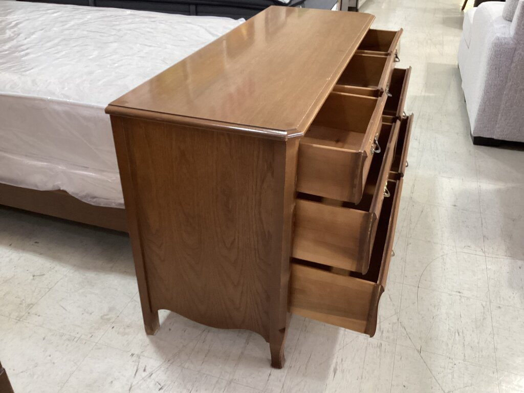 83599 - Huntley Dresser 54x19x31