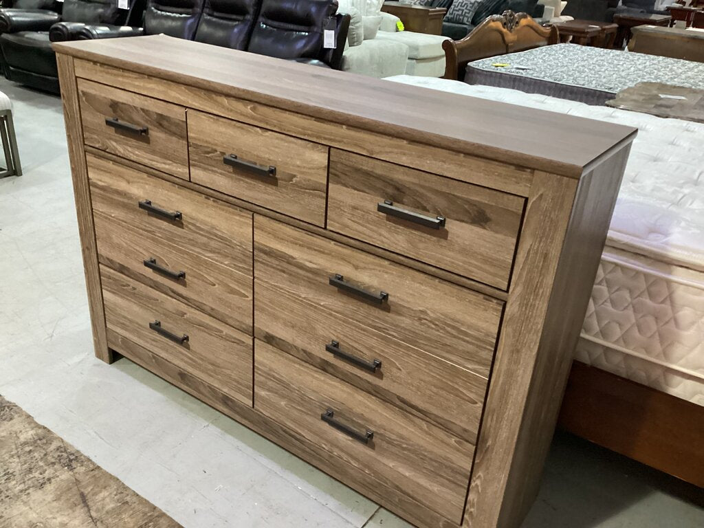83861 - Ashley Zelen Seven Drawer Dresser 60x15x42