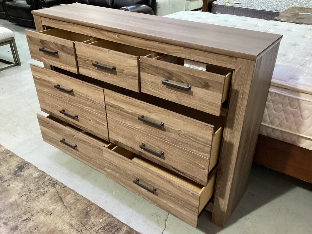 83861 - Ashley Zelen Seven Drawer Dresser 60x15x42