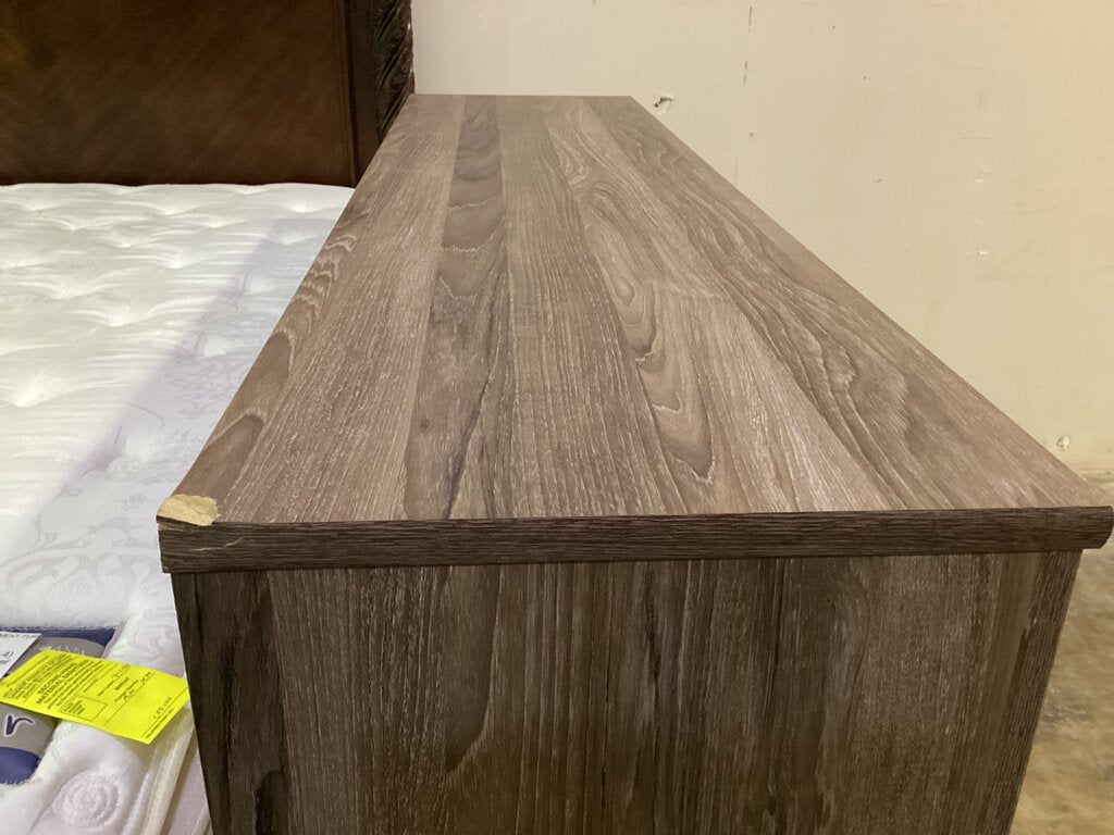 83861 - Ashley Zelen Seven Drawer Dresser 60x15x42