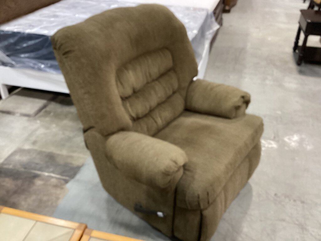 83853 - Brown Oversized Recliner 42x34x50