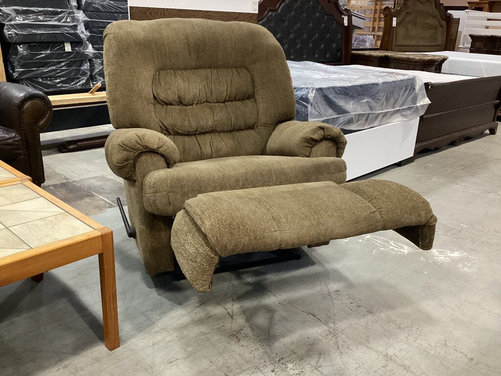 83853 - Brown Oversized Recliner 42x34x50