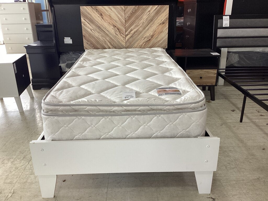 83879- Ashley Piperton Twin Platform Bed 41x77x15