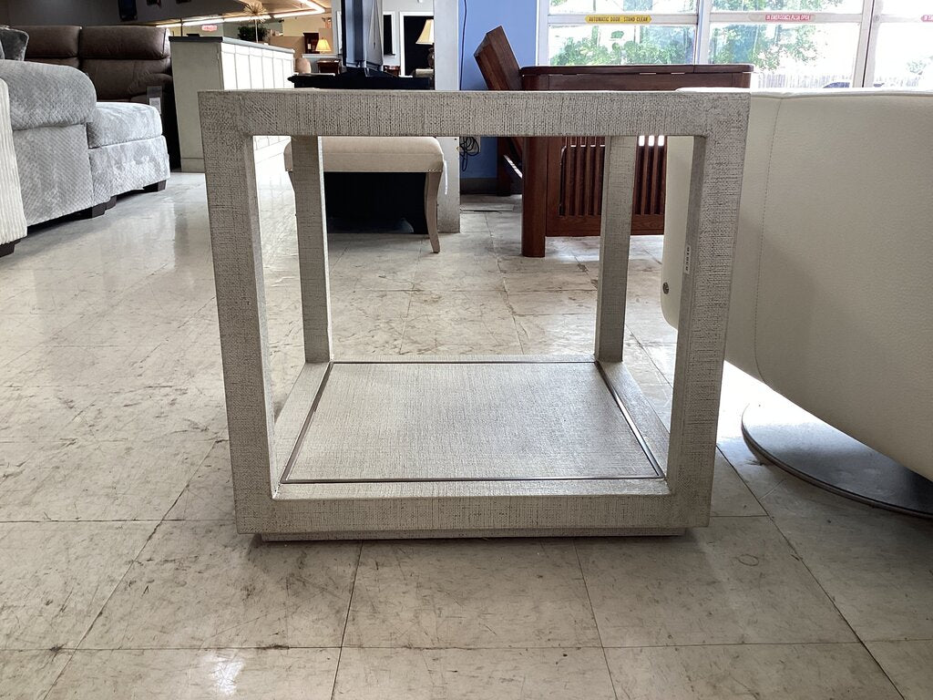 83816 (8462-13) Hooker End Table 26x26x24