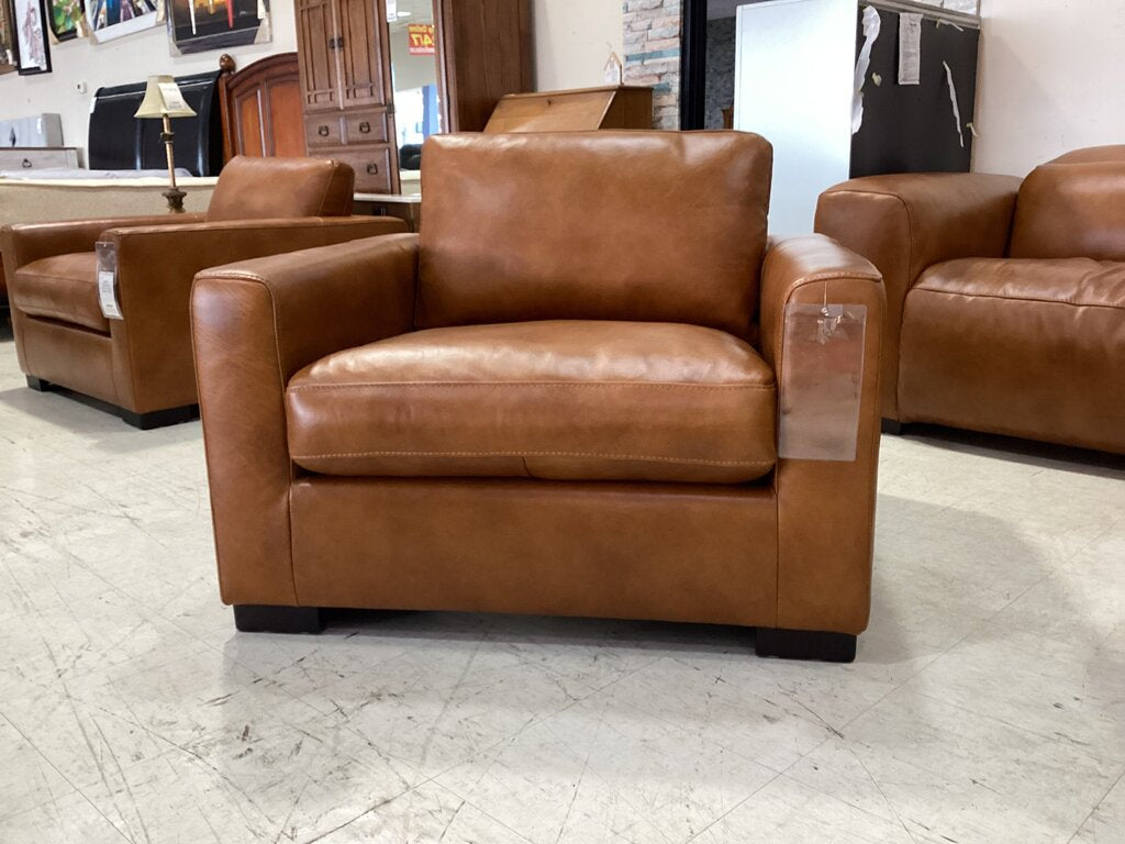 83898 - Boulevard Derrick Camel Leather Chair 47x44x31