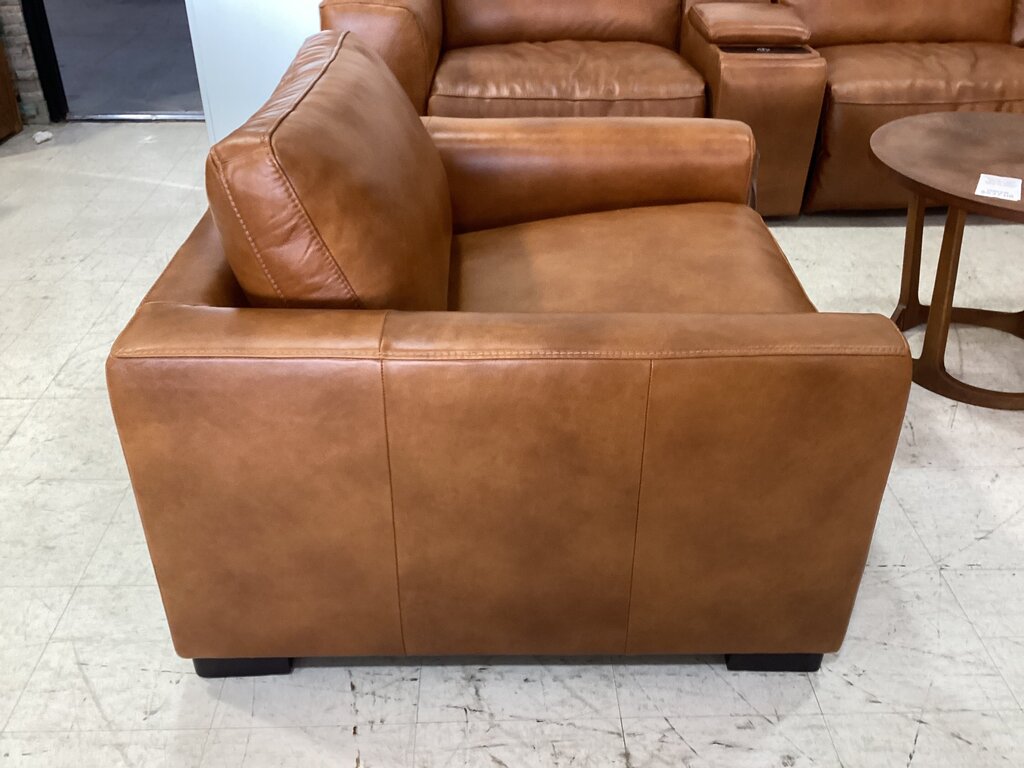 83898 - Boulevard Derrick Camel Leather Chair 47x44x31