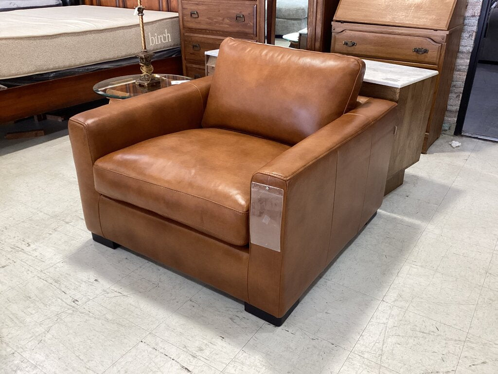 83899 - Boulevard Derrick Camel Leather Chair 47x44x31