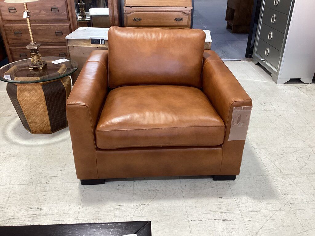 83899 - Boulevard Derrick Camel Leather Chair 47x44x31