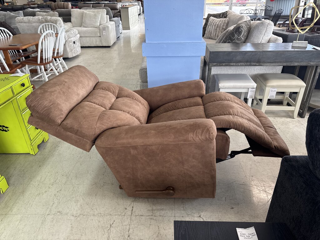 83895 - La-Z-Boy Fulton Chestnut Recliner 38x38x44