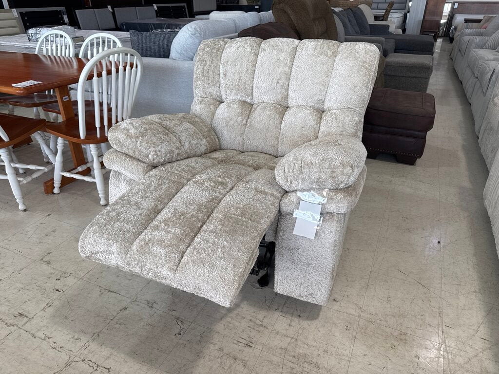 Everest Beige NEW Glider Recliner 43x41x40 (677522)