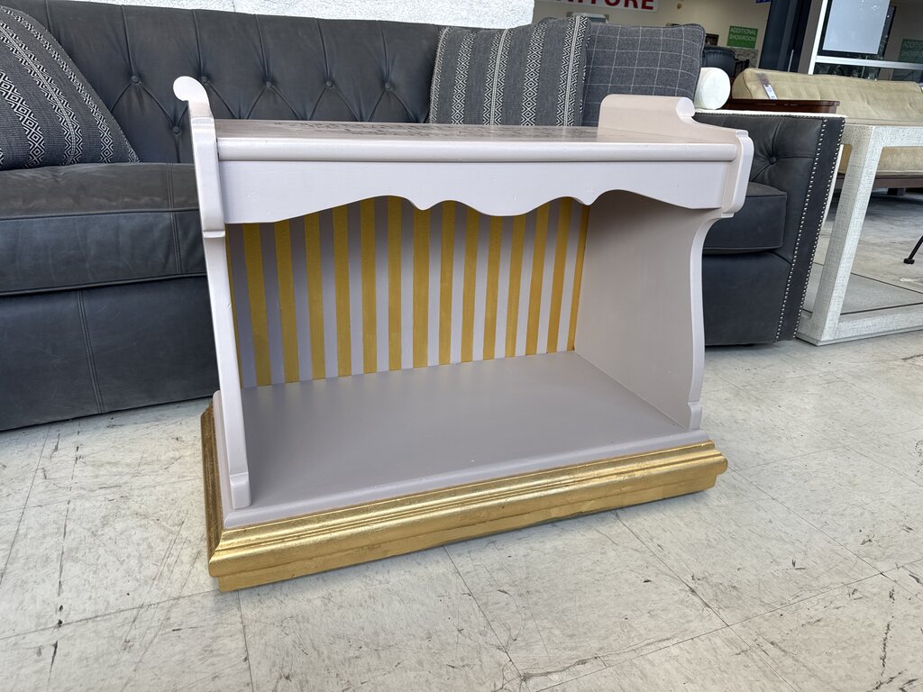 83910 (8442-32) Rolling Accent Display Shelf 32x17x26